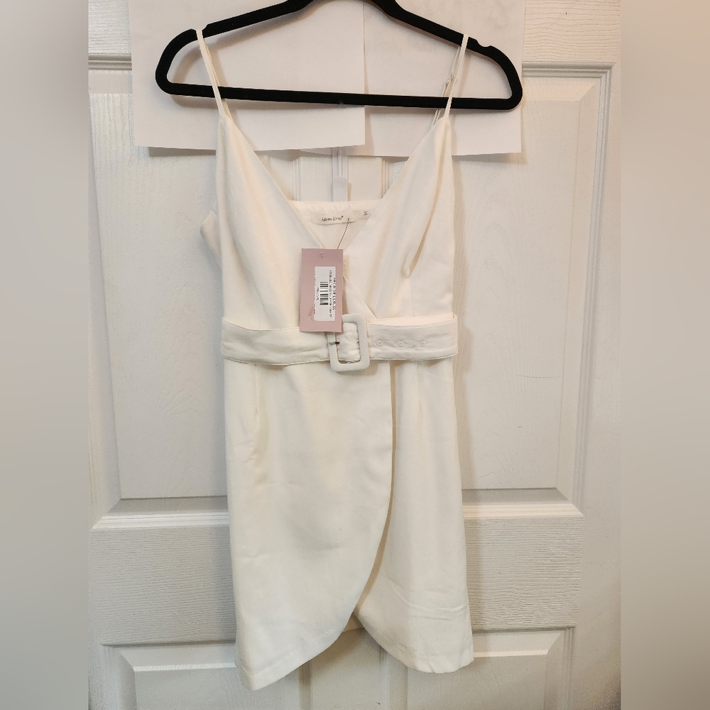 Elegant White Mini Dress